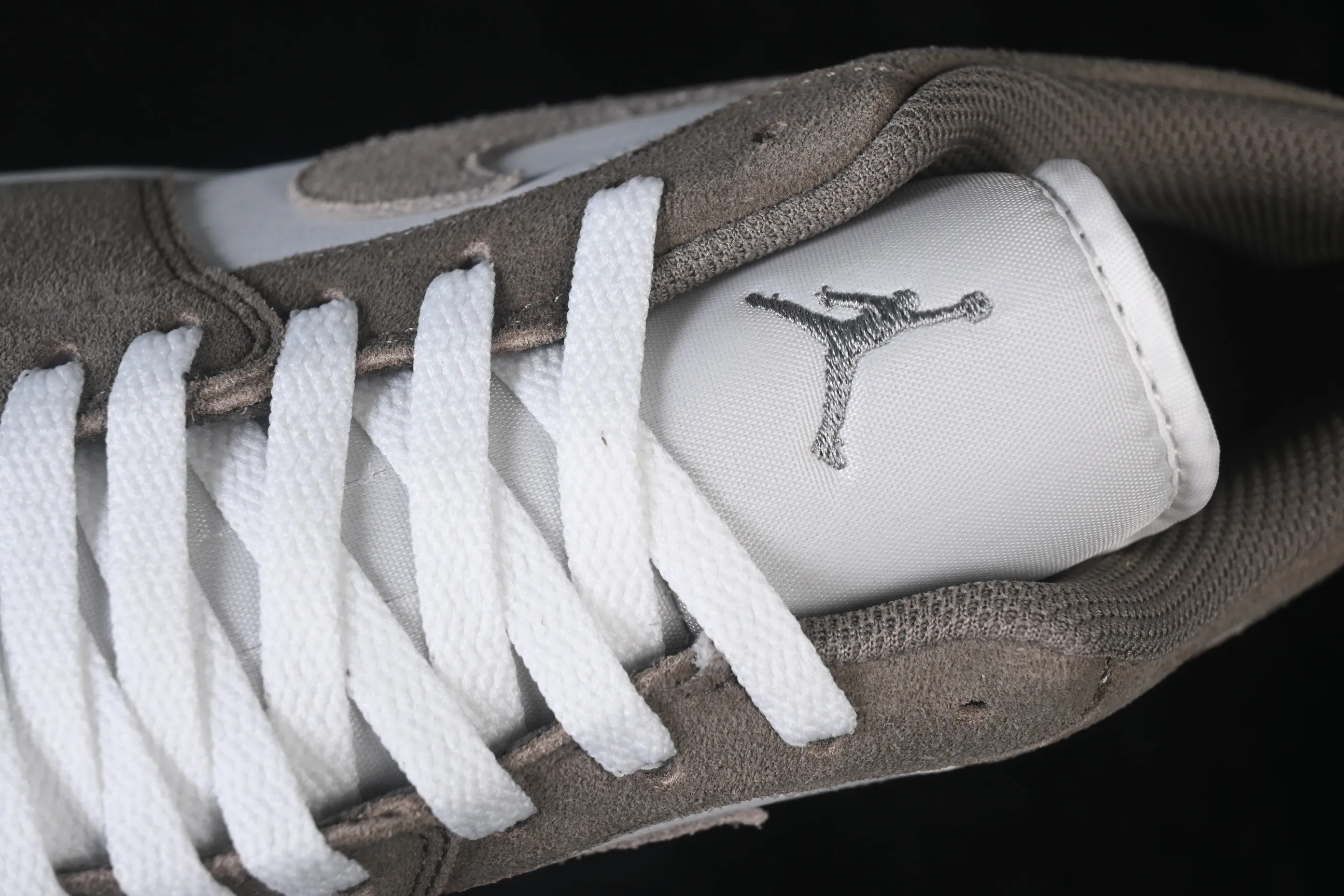 All categories Air Jordan Jordan series basketball shoes Air Jordan 1 Low Air Jordan 1 Low AJ1 Joe 1 white gray low-top retro cultural basketball shoes 553558-046